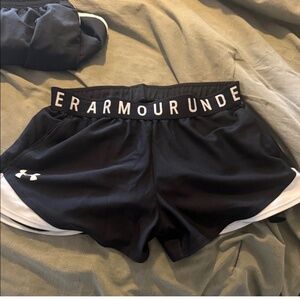 Under Armour Women's Black and White Athletic Shorts XS